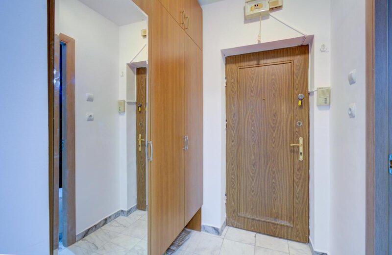 Garsoniera metrou Dristor (3 minute) str. Laborator - Mihai Bravu Rm Valcea